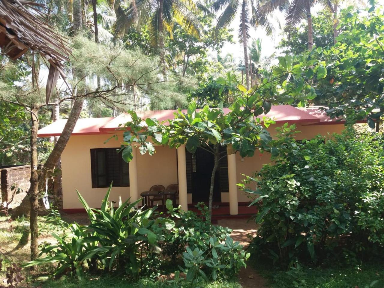 Sukriti Beach Resort วาร์คาลา ภายนอก รูปภาพ